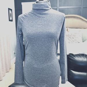 Alpine Design Women’s Dri-Logic Gray Long Sleeve Turtleneck Base Layer Top Small